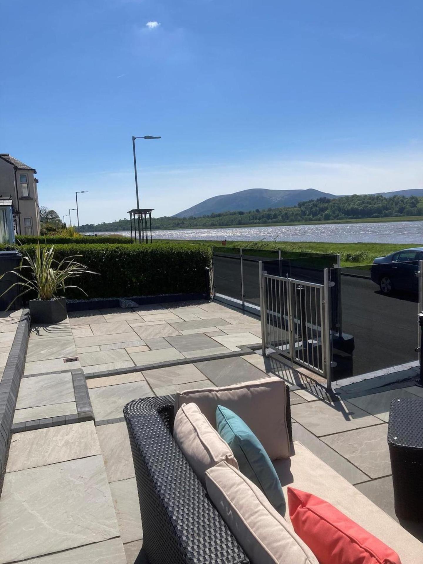 Riverside Retreat In 덤프리스 외부 사진